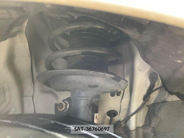 Toyota AQUA 2018-02 7214796-19