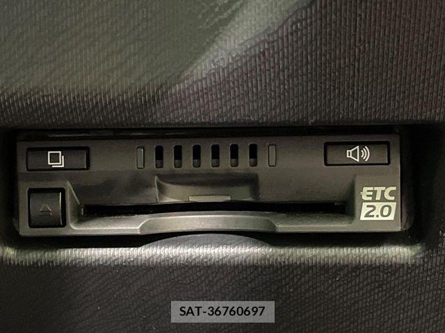 Toyota AQUA 2018-02 7214796-5