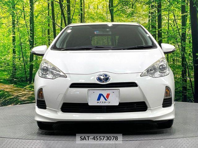 Toyota AQUA 2013-07 7249796-15