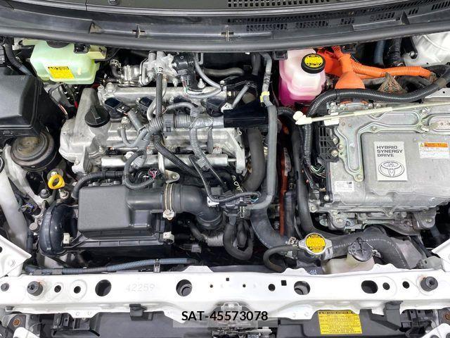 Toyota AQUA 2013-07 7249796-17