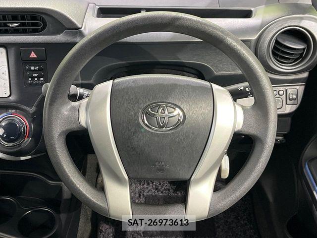 Toyota AQUA 2013-12 7249801-10