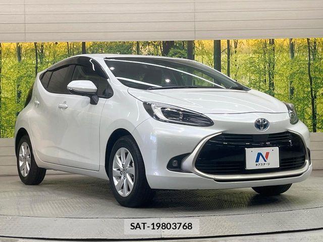 Toyota AQUA 2025-08 7249785-15