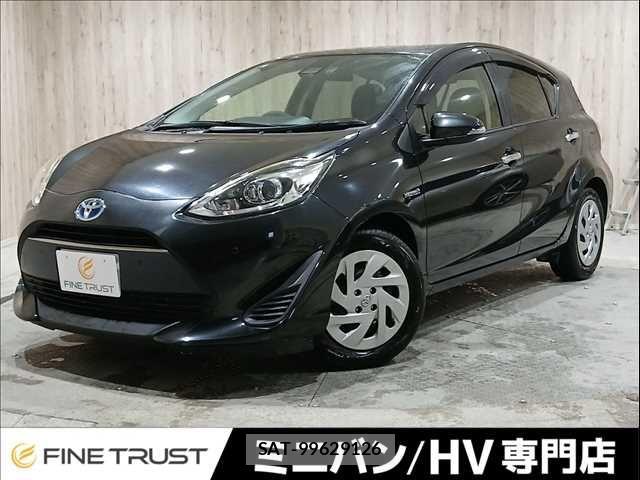 Toyota AQUA 2019-01 7249577-0