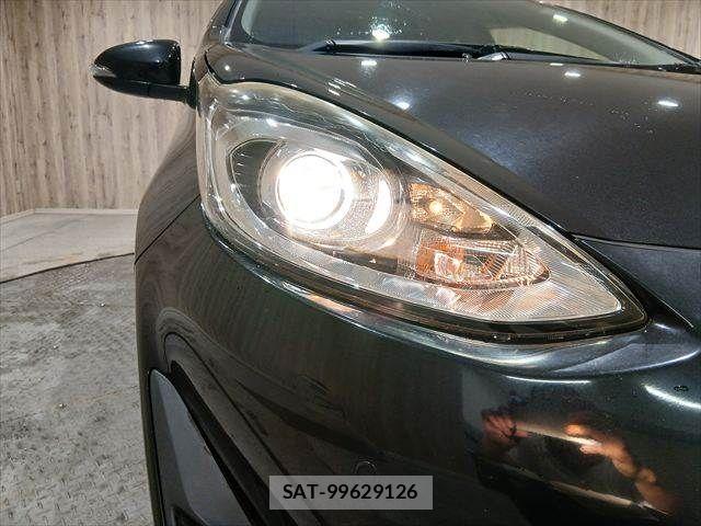 Toyota AQUA 2019-01 7249577-10