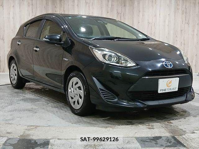 Toyota AQUA 2019-01 7249577-13