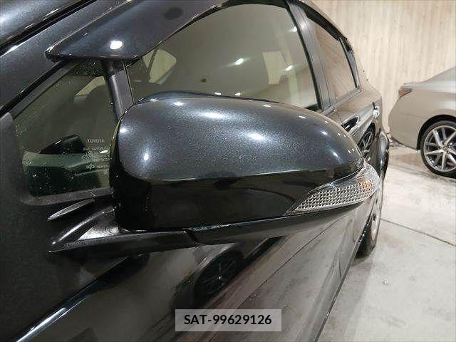 Toyota AQUA 2019-01 7249577-22