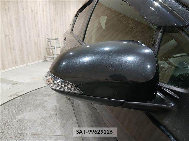 Toyota AQUA 2019-01 7249577-23