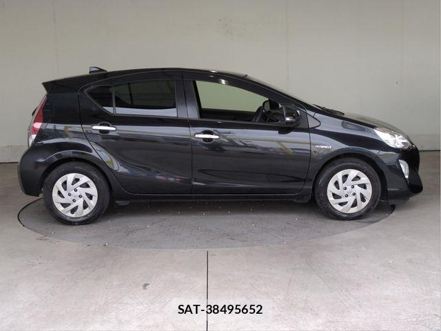 Toyota AQUA 2016-09 7249576-18