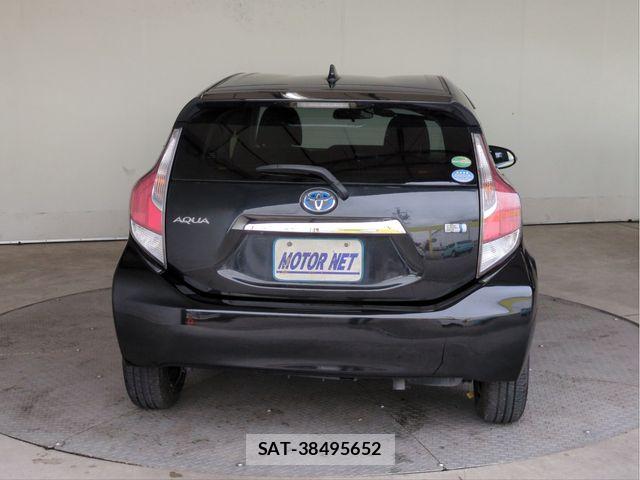 Toyota AQUA 2016-09 7249576-19