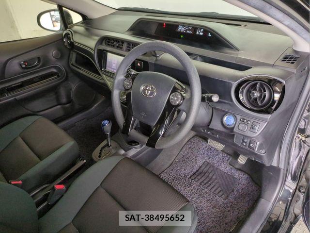 Toyota AQUA 2016-09 7249576-26