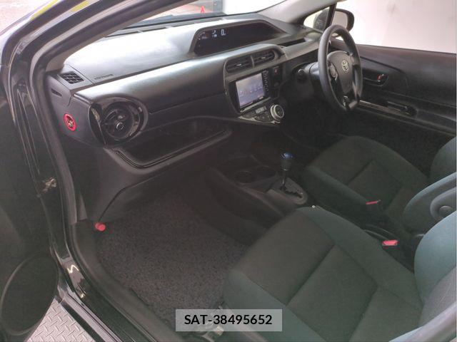 Toyota AQUA 2016-09 7249576-2