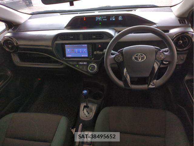 Toyota AQUA 2016-09 7249576-7