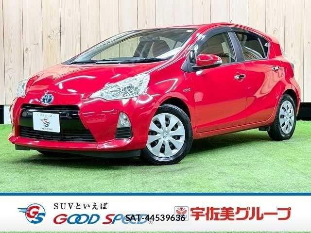 Toyota AQUA 2013-10 7249574-0