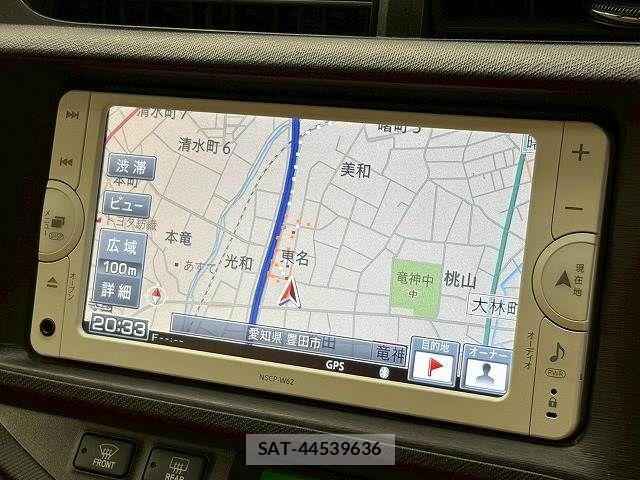 Toyota AQUA 2013-10 7249574-3