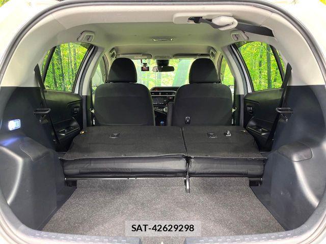 Toyota AQUA 2017-02 7249575-9