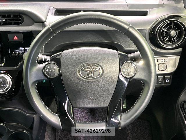 Toyota AQUA 2017-02 7249575-10