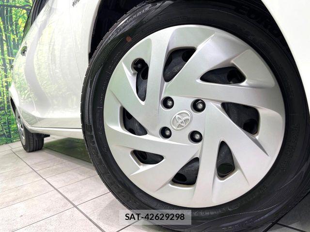 Toyota AQUA 2017-02 7249575-12