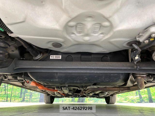 Toyota AQUA 2017-02 7249575-18