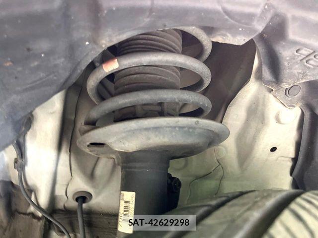 Toyota AQUA 2017-02 7249575-19