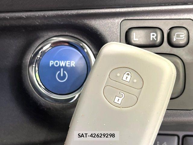 Toyota AQUA 2017-02 7249575-5