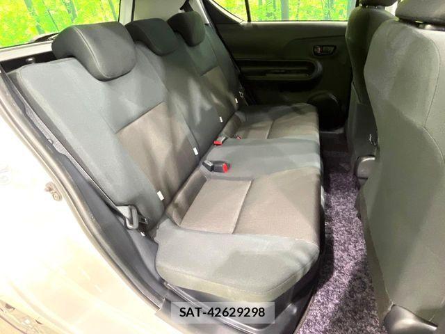 Toyota AQUA 2017-02 7249575-8