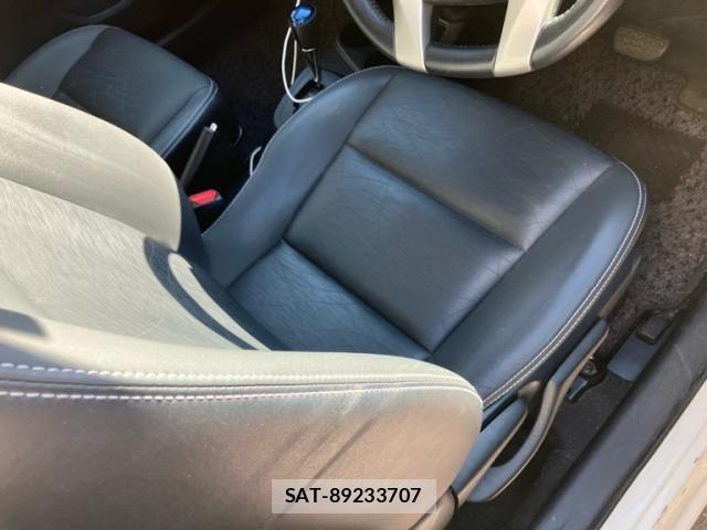 Toyota AQUA 2014-06 7249800-9