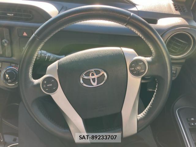 Toyota AQUA 2014-06 7249800-13