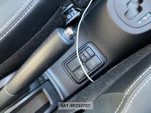 Toyota AQUA 2014-06 7249800-14