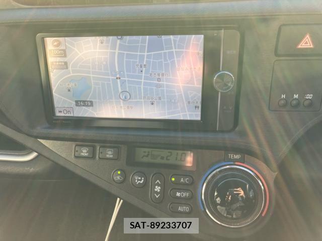 Toyota AQUA 2014-06 7249800-16