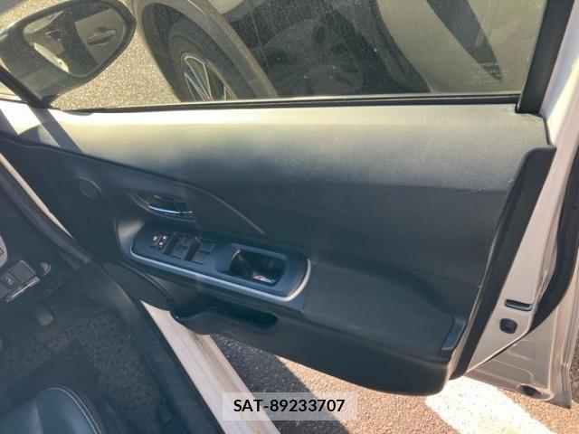 Toyota AQUA 2014-06 7249800-8