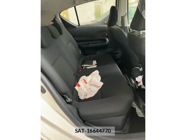 Toyota AQUA 2019-06 7249805-15