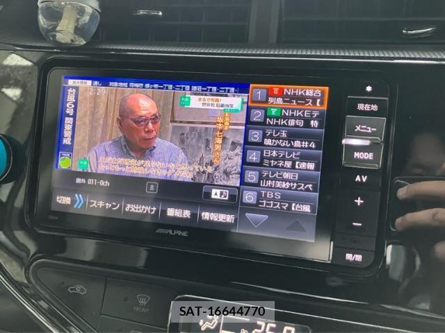 Toyota AQUA 2019-06 7249805-22