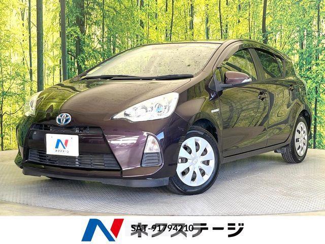 Toyota AQUA 2014-08 7249795-0