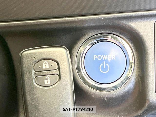 Toyota AQUA 2014-08 7249795-6