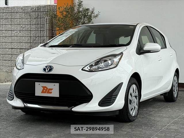 Toyota AQUA 2021-04 7249791-9