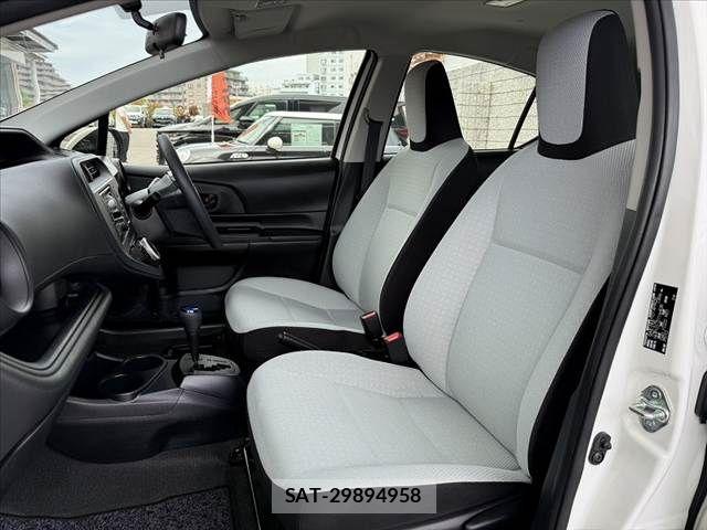 Toyota AQUA 2021-04 7249791-16