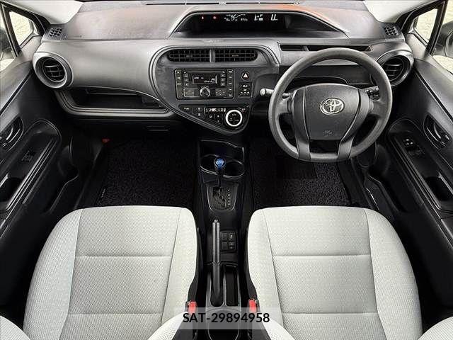 Toyota AQUA 2021-04 7249791-1