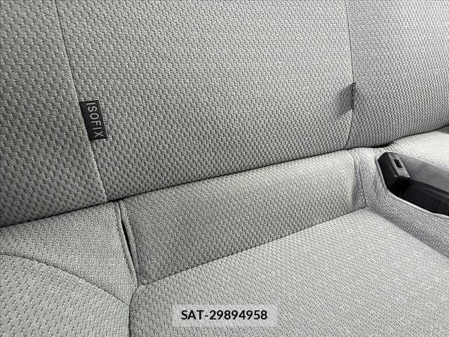 Toyota AQUA 2021-04 7249791-28