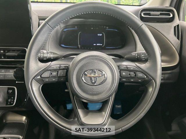 Toyota AQUA 2023-07 7249787-10