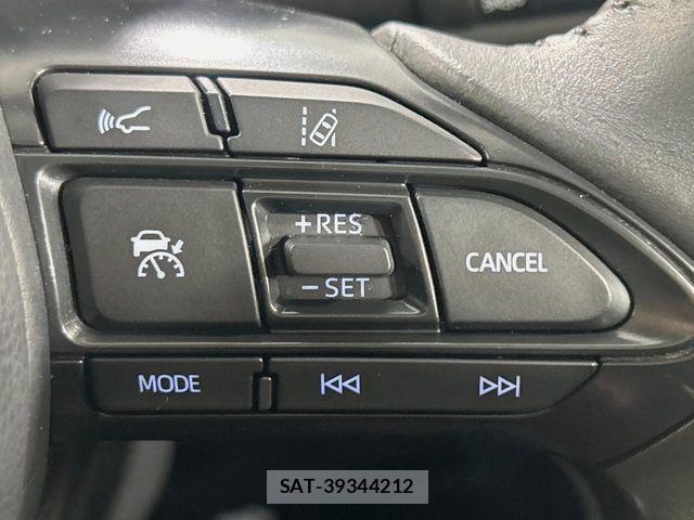 Toyota AQUA 2023-07 7249787-4