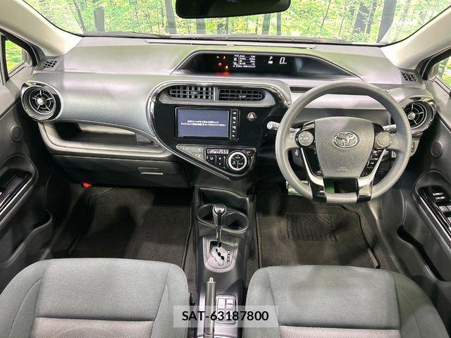 Toyota AQUA 2018-12 7249564-1