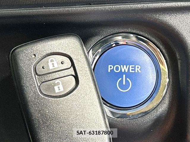 Toyota AQUA 2018-12 7249564-2