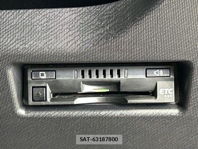 Toyota AQUA 2018-12 7249564-5