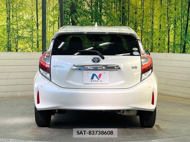Toyota AQUA 2018-05 7249563-14