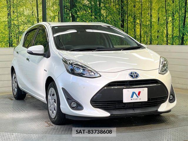 Toyota AQUA 2018-05 7249563-15