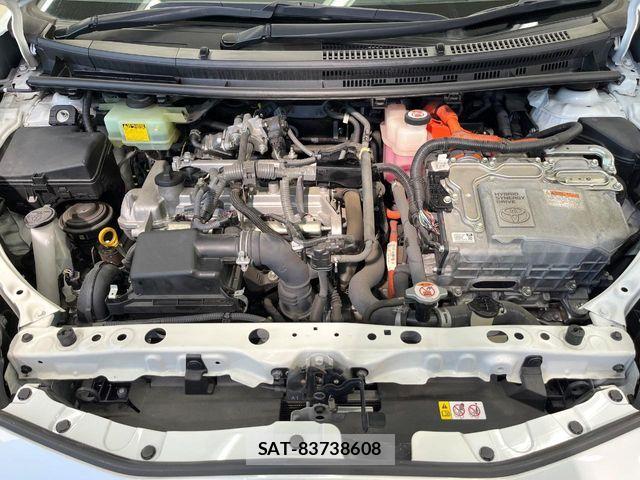 Toyota AQUA 2018-05 7249563-17