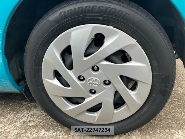 Toyota AQUA 2017-07 7249799-9