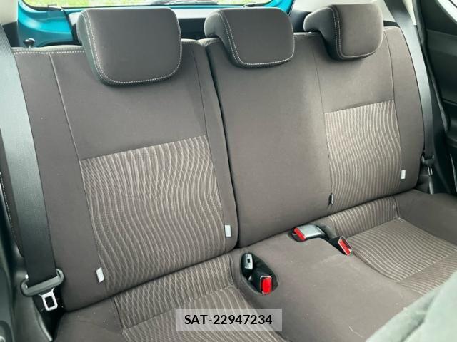 Toyota AQUA 2017-07 7249799-13