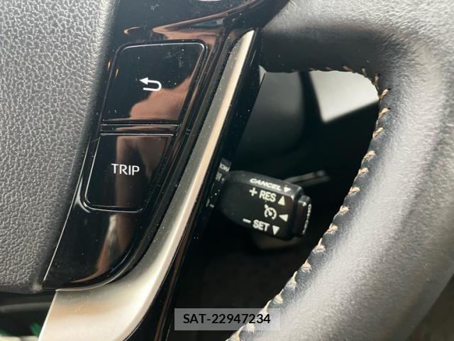 Toyota AQUA 2017-07 7249799-15