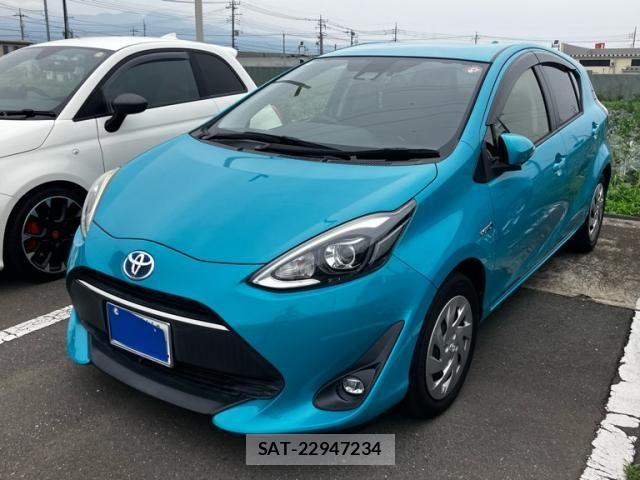Toyota AQUA 2017-07 7249799-1